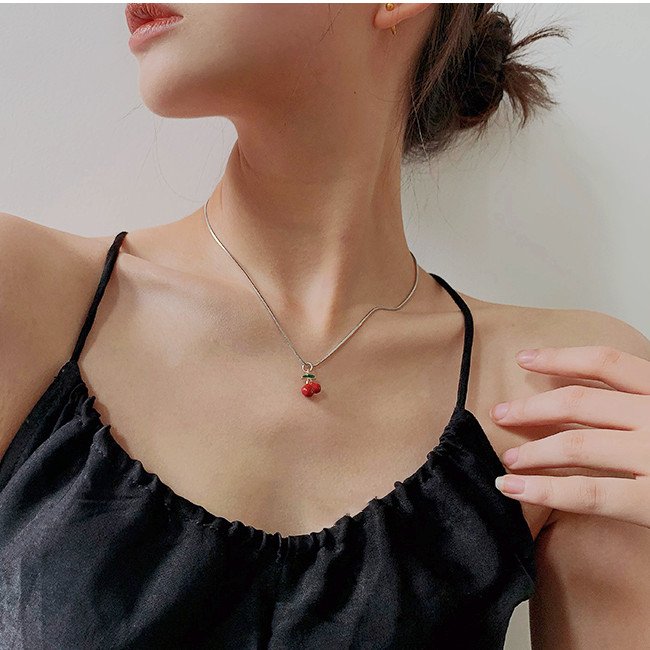 Shadow* Handmade Red Cherry Pendant Necklace Niche Design Sense Clavicle Chain