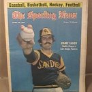 ROLLIE FINGERS SAN DIEGO PADRES SPORTING NEWS 4/30 1977