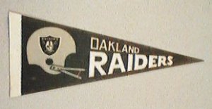 OAKLAND RAIDERS MINI NFL FOOTBALL PENNANT 8-3/4" long