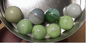 8 AKRO AGATE GREEN GRAY BLUE OPAL OPAQUE SWIRL RAINBO MARBLES 1930s 1950s