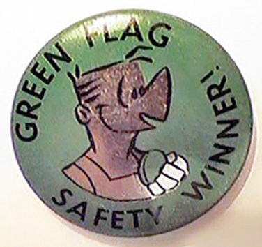 PIN COMIC MORT WALKER GREEN FLAG SAFETY WINNER BUTTON ILLUSTRATOR BEETLE BAILEY