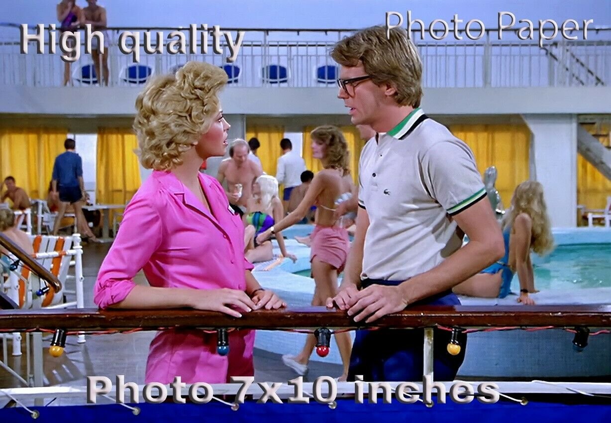 Richard Dean Anderson Lauren Tewes LOVE BOAT PHOTO HQ 10x7 inches #01