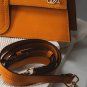 Refined Vogue Leather Handbag &acirc;�� Sleek Minimalist Shoulder Bag