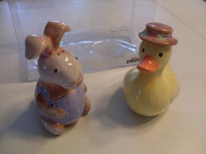 NEW Spring Easter Salt & Pepper Ceramic Bunny & Duck Set NIB