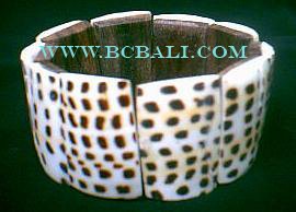 sea shell bracelet