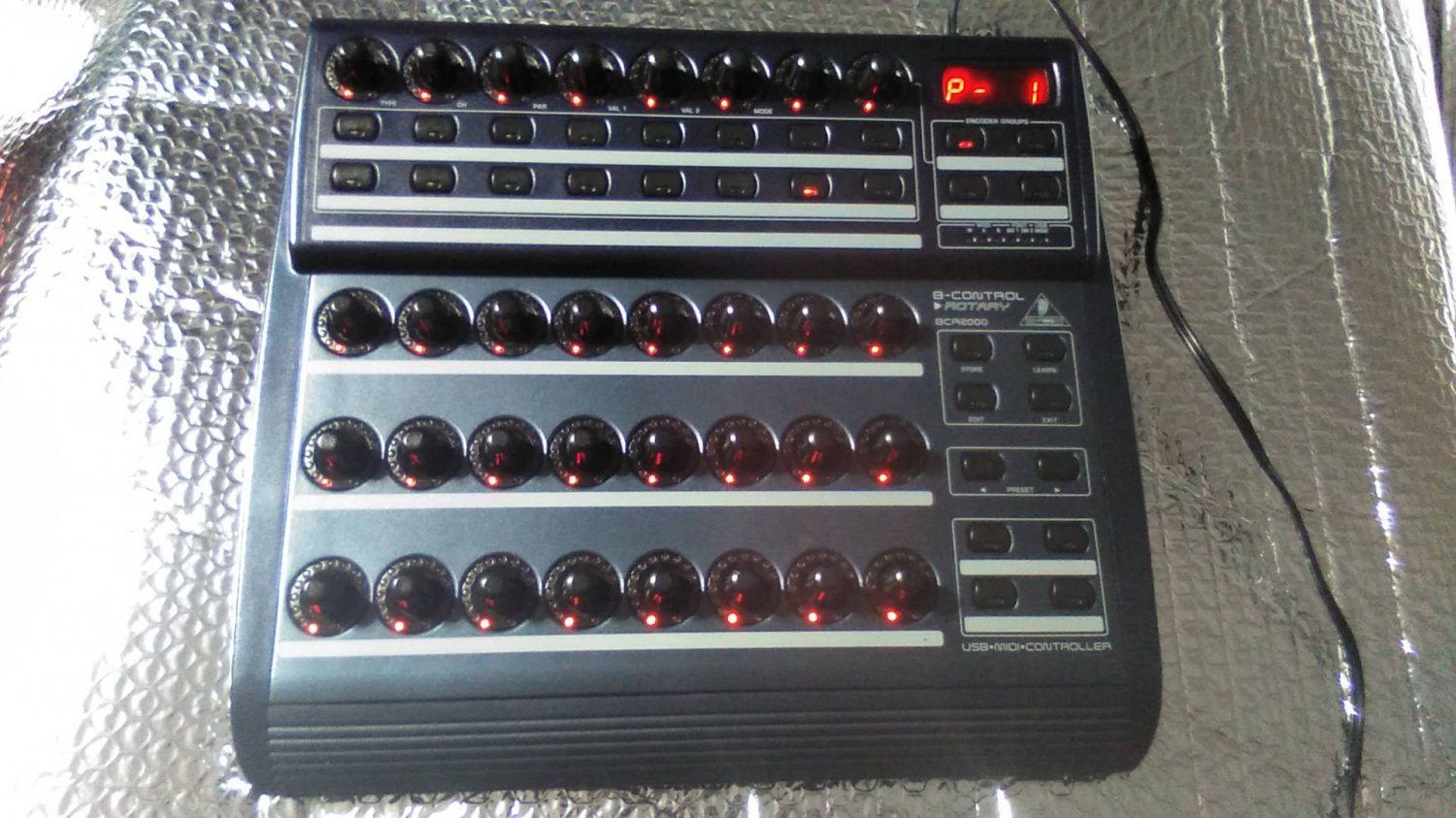 BEHRINGER midi controller Tested BCR2000 Black