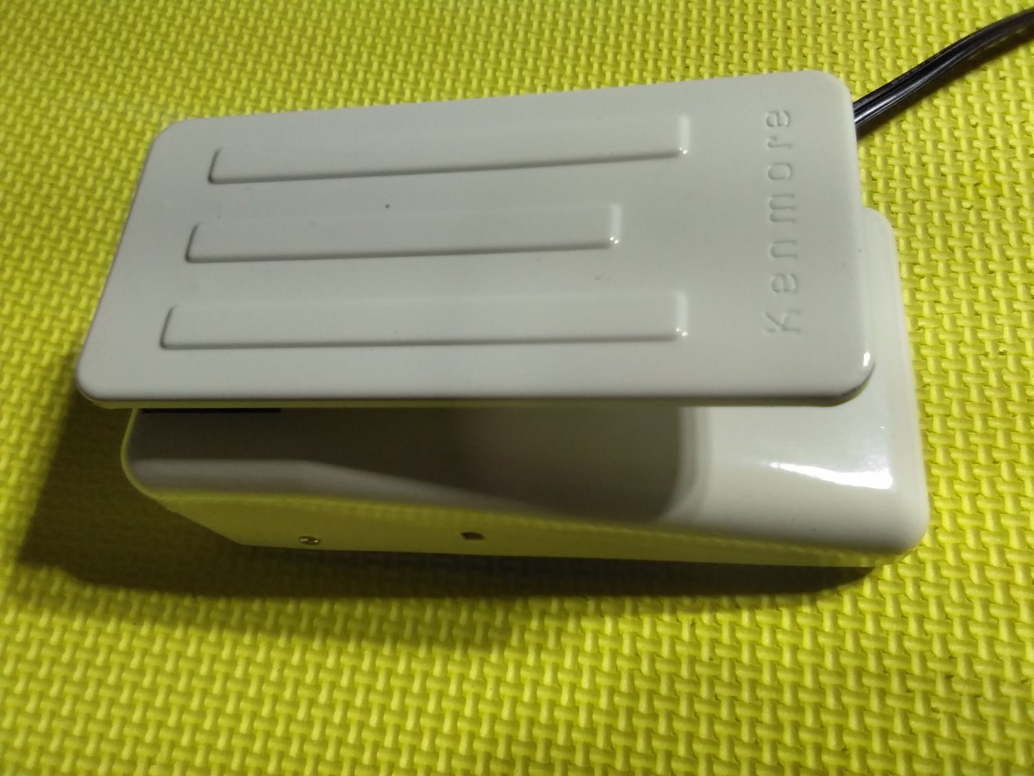 Sears Kenmore Model 6812 Sewing Machine Foot Control Pedal Like new.