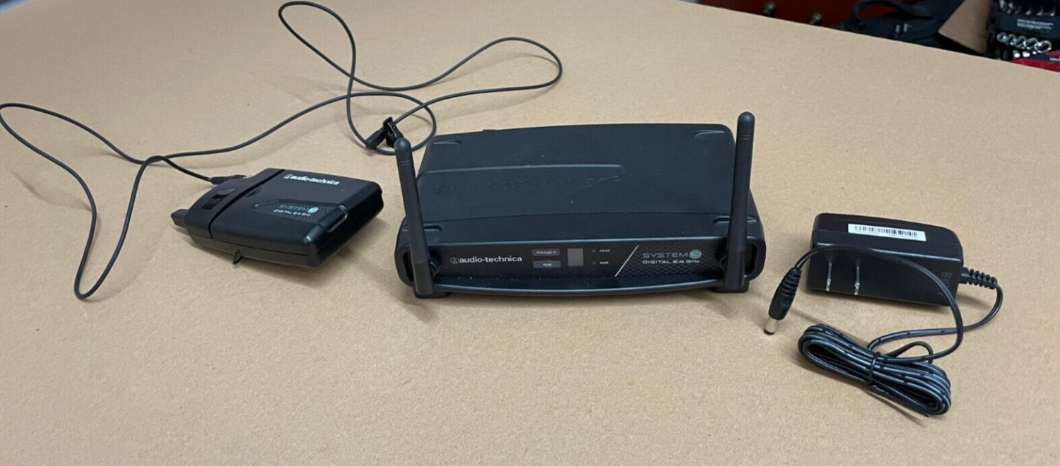 Audio-Technica ATW-R1100 Wireless Microphone System 2.4ghz