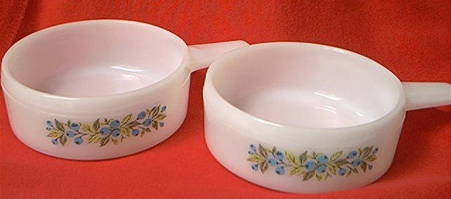 VINTAGE JEANNETTE GLASBAKE STACKING HANDLED BOWLS -SET OF 2 ... VINTAGE JEANNETTE GLASBAKE STACKING HANDLED BOWLS -SET OF 2 ...