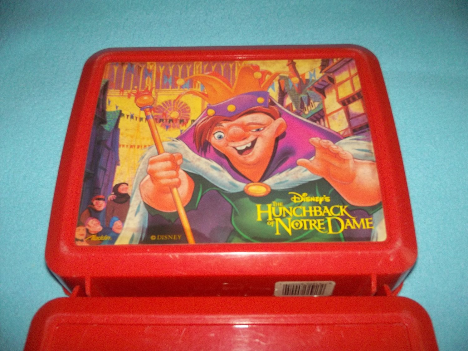 VINTAGE HUNCHBACK OF NOTRE DAME~DISNEY~LUNCH BOX~PLASTIC~ NO THERMOS