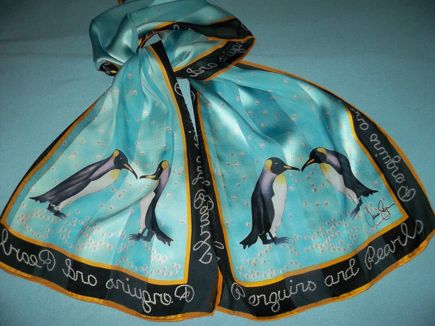 JANE SEYMOUR SIGNATURE SCARF~PENGUINS AND PEARLS~100% SILK~ADORABLE DESIGN