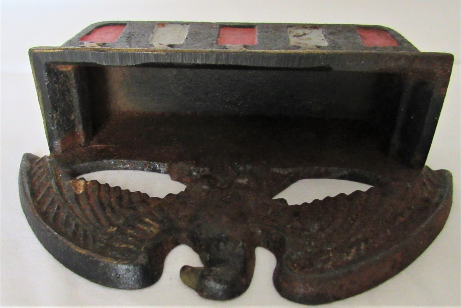 Vintage WILTON CAST IRON AMERICAN EAGLE MATCH HOLDER Patriotic AMERICANA