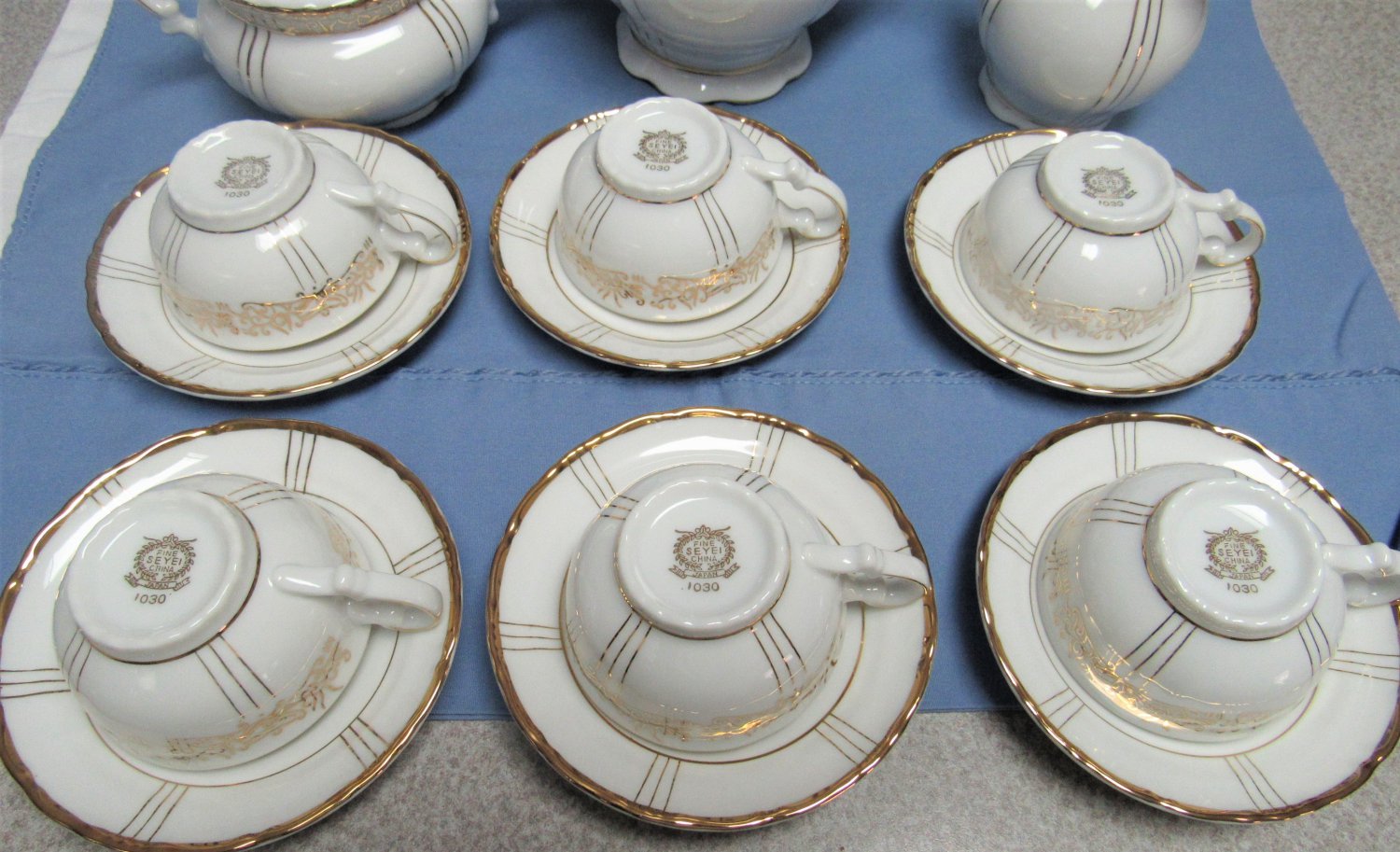 Vintage SEYEI FINE CHINA DEMITASSE Tea SET Gold White 1030