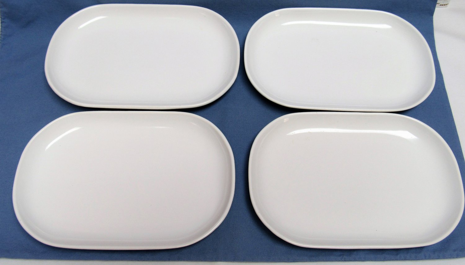 Vintage TAYLOR SMITH TAYLOR Pottery Dish Set of 4 TWA AIRLINE Sidekick 1st Class Airplane White