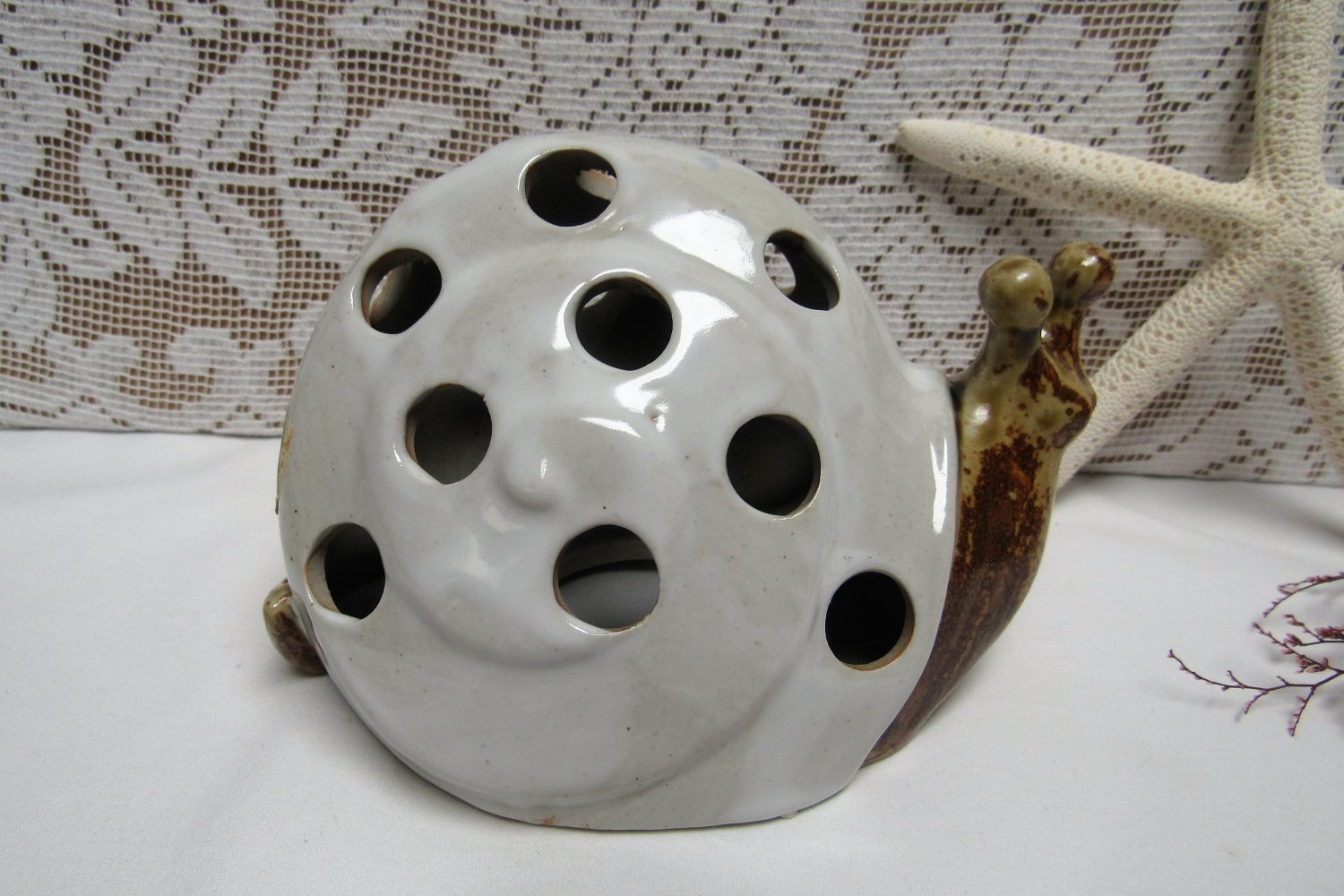 Vintage VANDOR SNAIL Candle Holder WHITE Natural 1969 MOD Decor