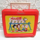 Vintage PEANUTS CARTOON Plastic LUNCHBOX Thermos Company 1966 Red Charlie Brown