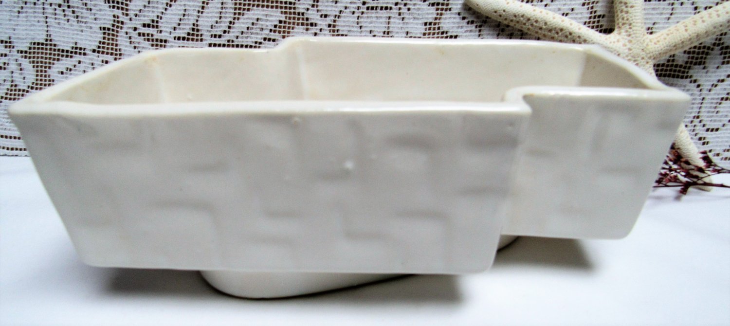 Vintage UPCO UNGEMACH POTTERY White Geometric PLANTER Mid Century 1960s