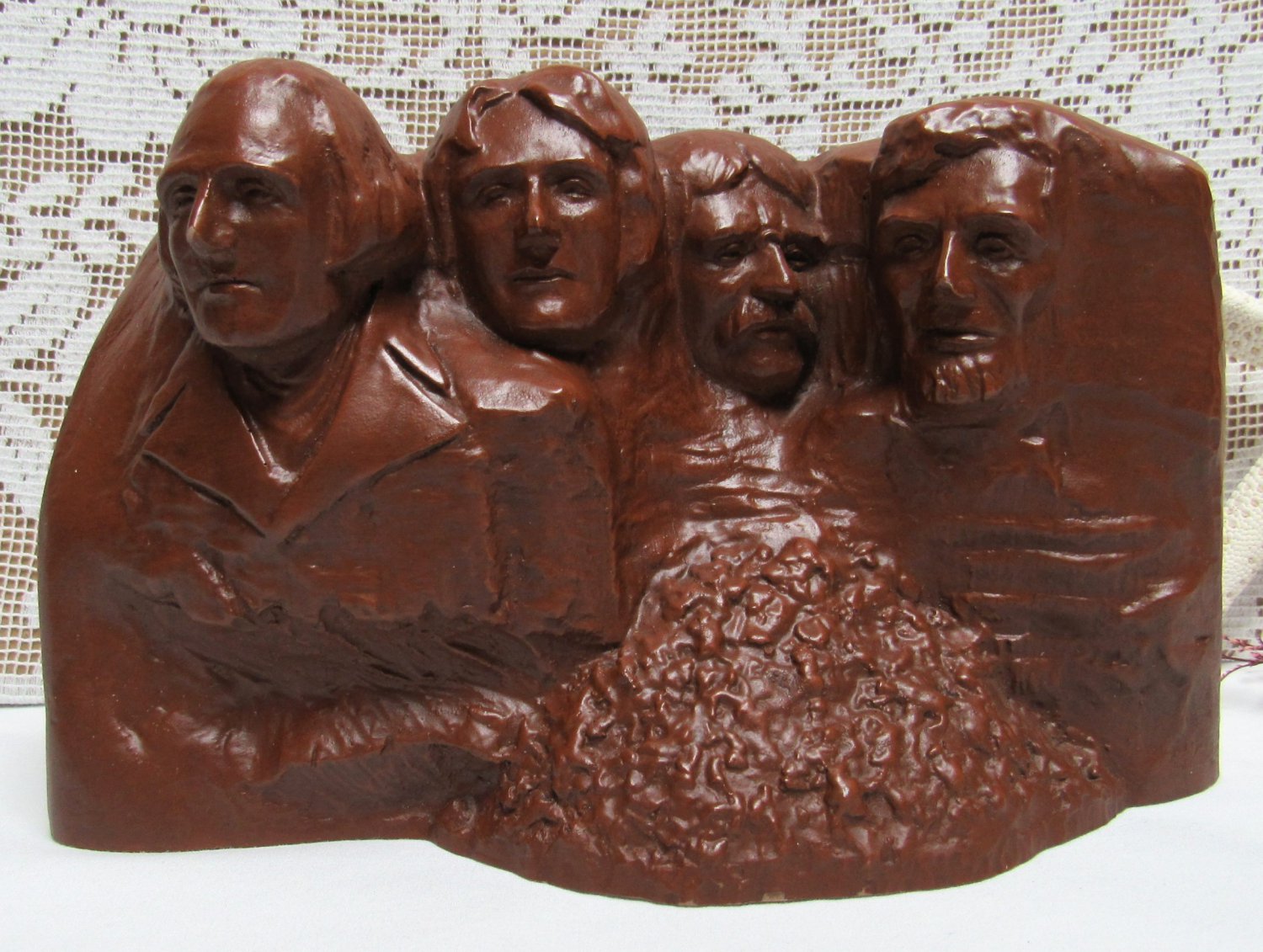 Vintage RED MILL MANUFACTURING Mount Rushmore Black Hills Presidents Made in USA HTF