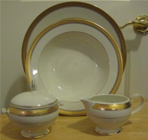 NEW In Box MIKASA PALATIAL GOLD 5 Pc Serve Serving Set NIB