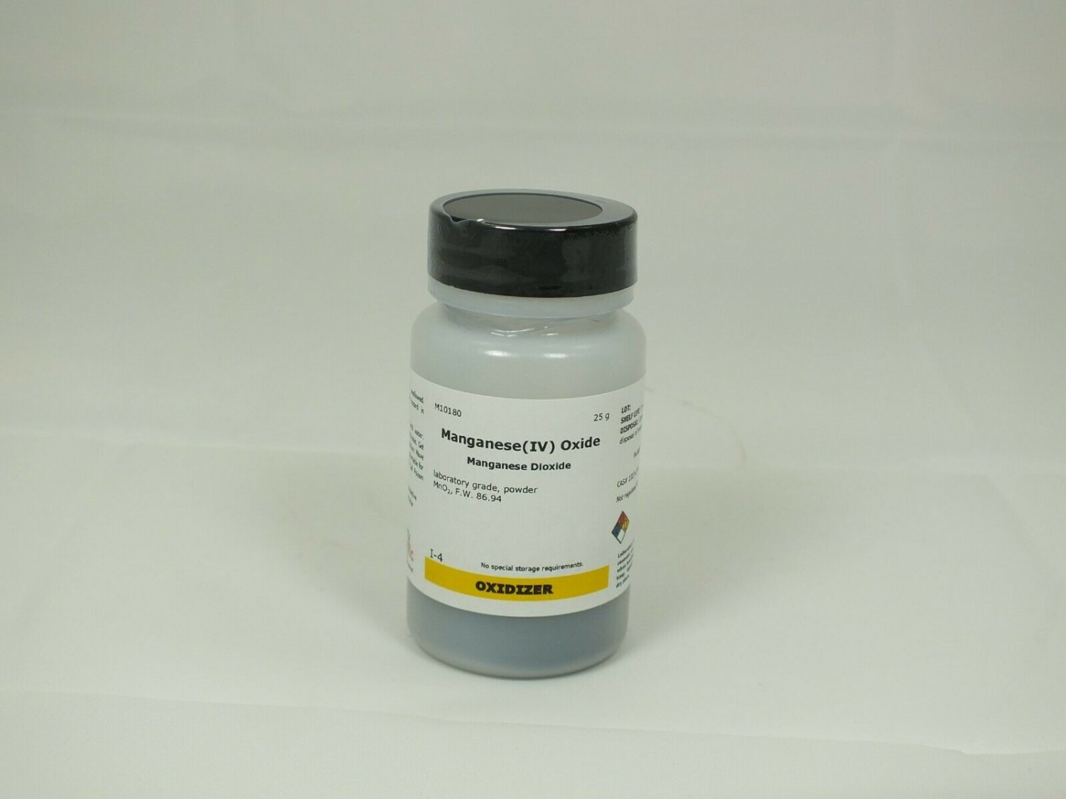Manganese(IV) Oxide Manganese Dioxide, laboratory grade, 25 g (M10180)