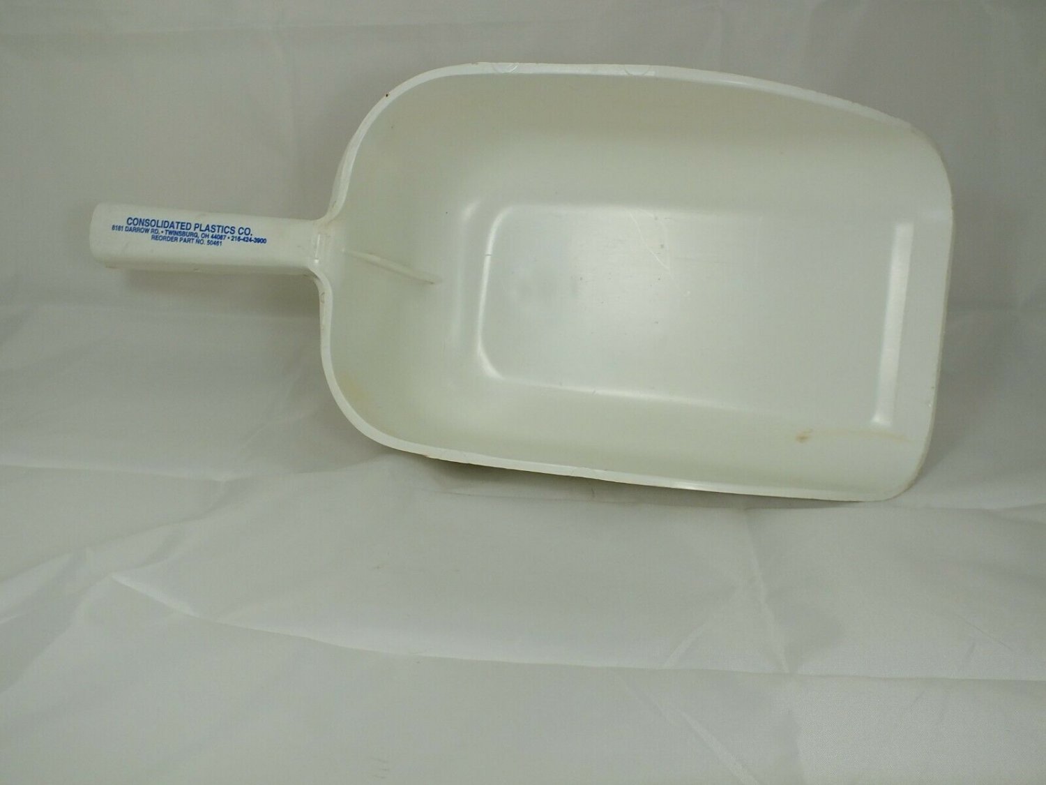 Consolidated Plastics Large Capacity Plastic Scoop (2 qt.)