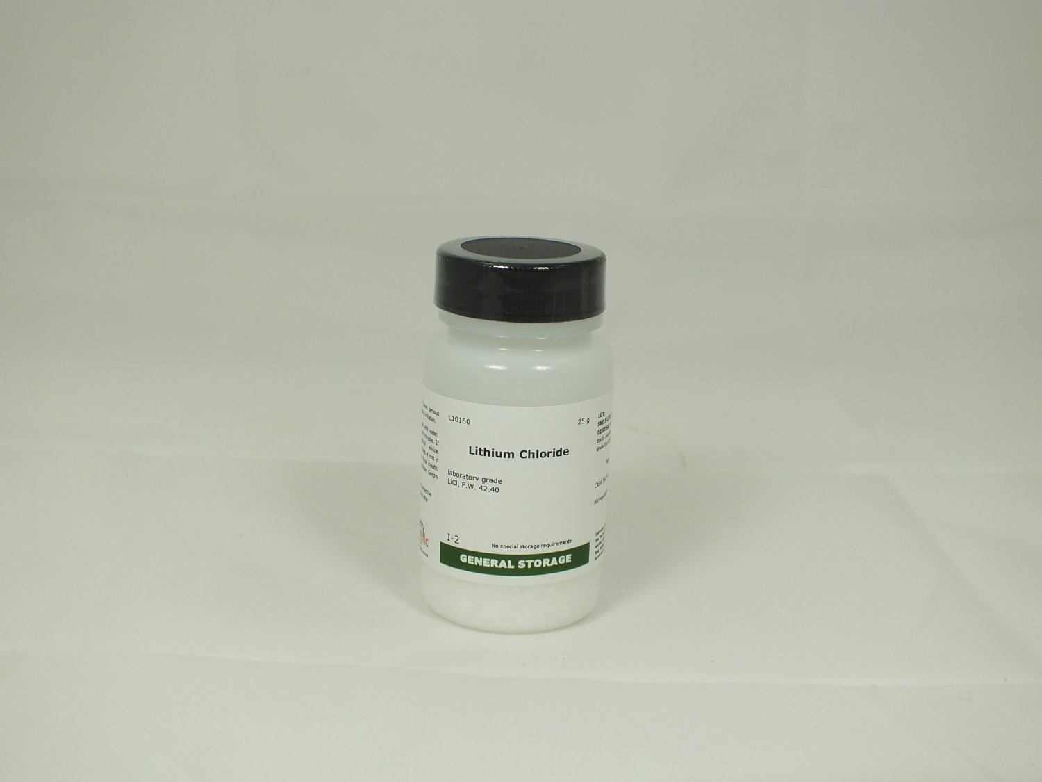 Lithium Chloride, laboratory grade, 25 g