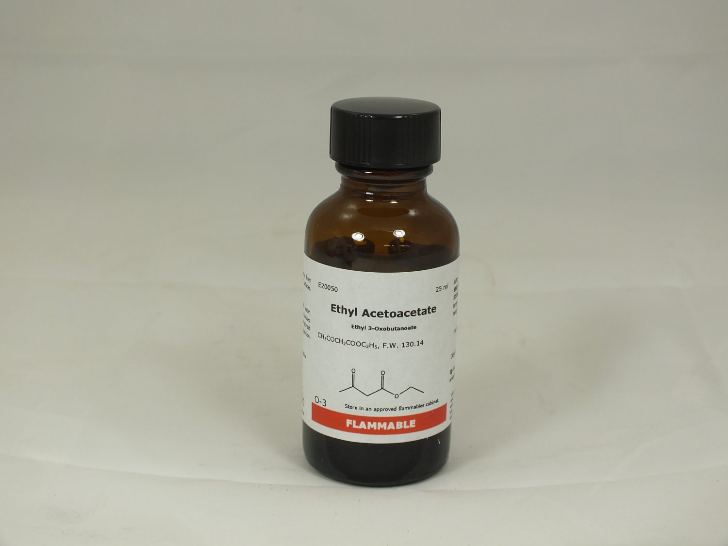 Ethyl Acetoacetate, laboratory grade, 25 ml (E20050)
