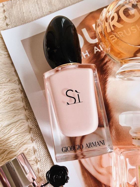 Giorgio Armani Si 50 ml 1.7 fl. oz. Spray