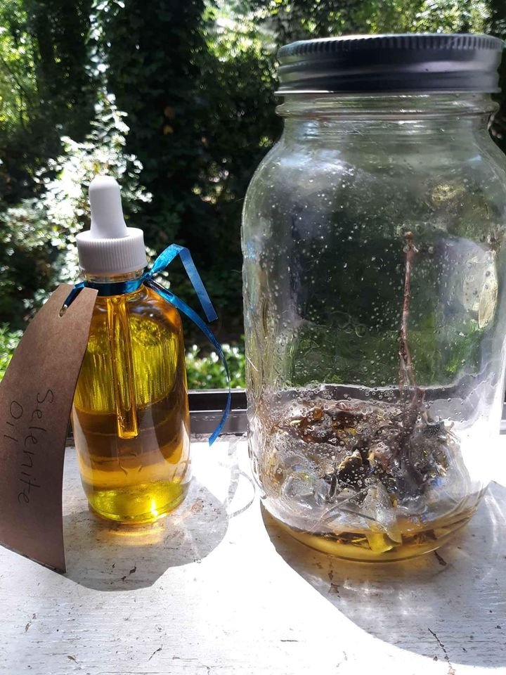 Selenite Oil