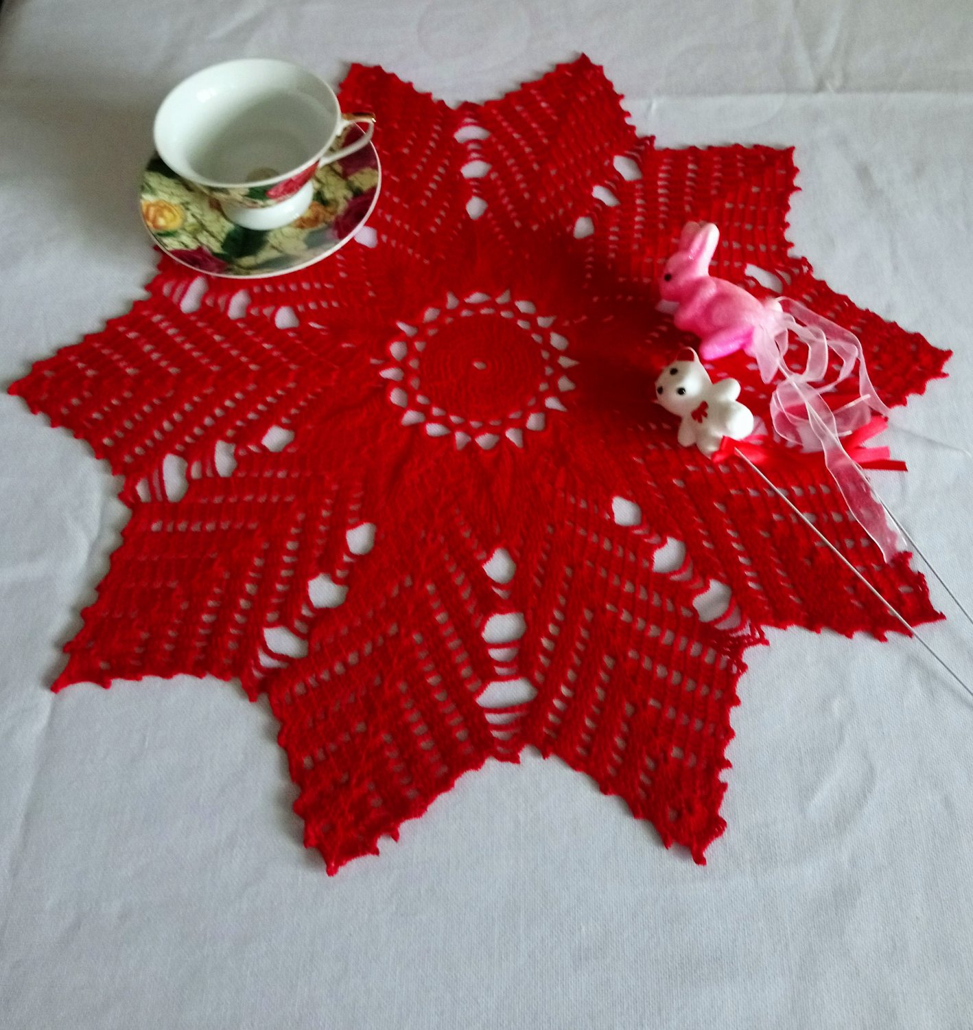 A serviette is red Christmas