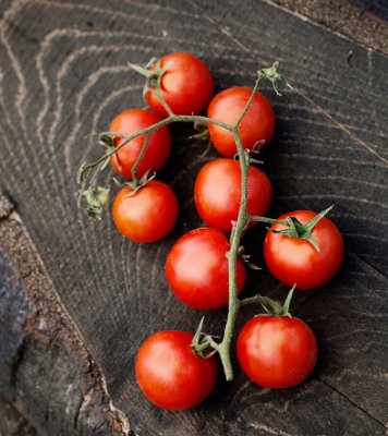 Vegetable Seeds 300 Count Large Red Cherry Tomato Seeds Patio Baby Vine Plum Grape Tomatoes