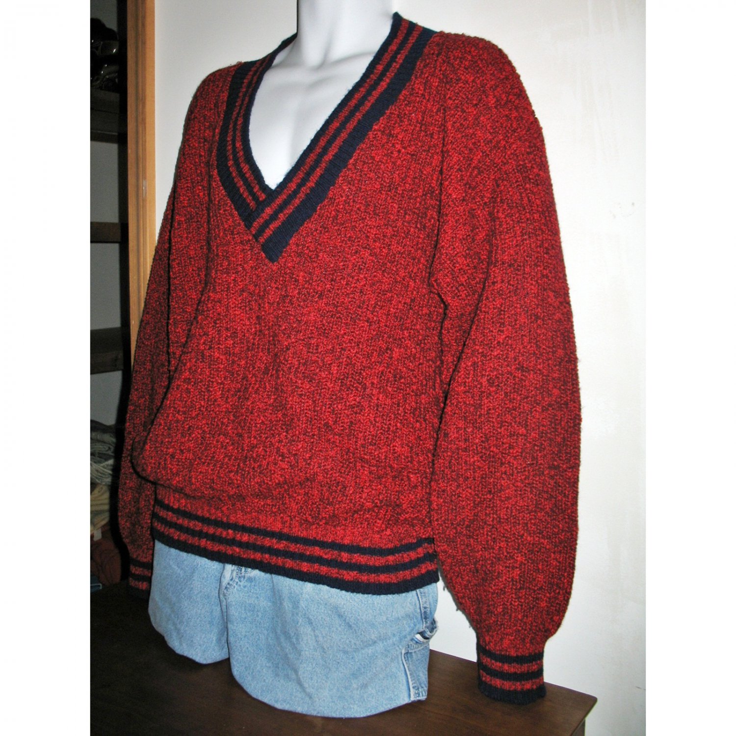Vintage Jantzen Red/Navy V-Neck Preppy Pullover Warm Winter Sweater - Large
