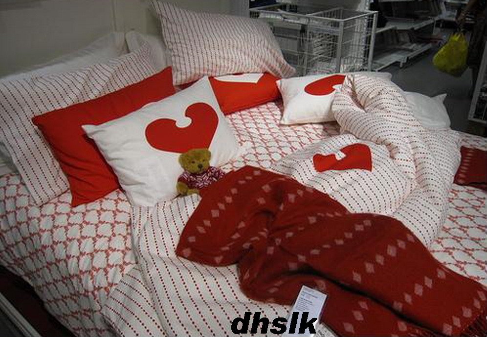 IKEA SNOA RANDER Snoä RED Throw BLANKET Afghan SOFT Xmas Vinter