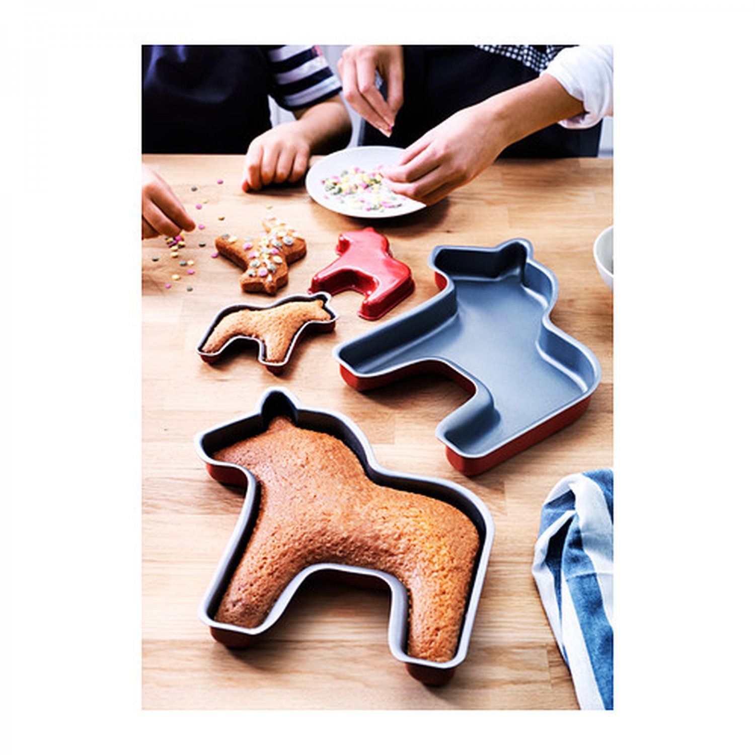 IKEA Drommar Dala HORSE Pony Cake Cookie Dessert Pans Molds Red Swedish Xmas Birthday Teflon