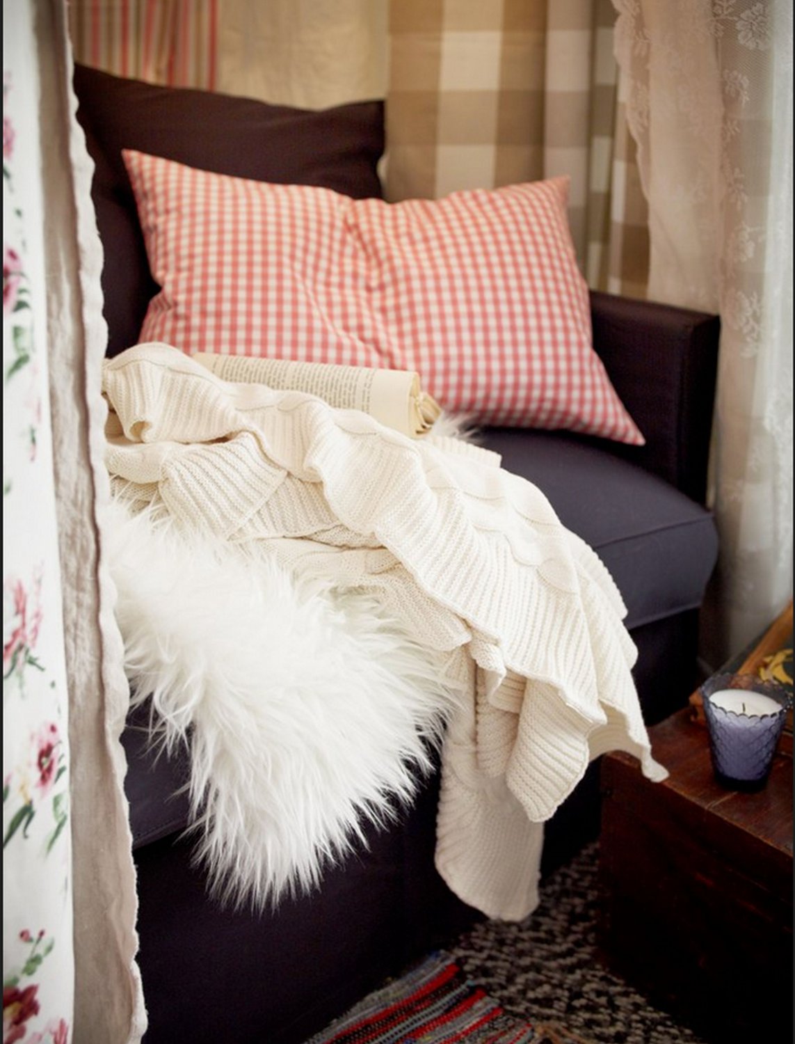 IKEA FAUX SHEEPSKIN Throw RUG Accent WHITE Soft TEJN Cuddly Relaxing