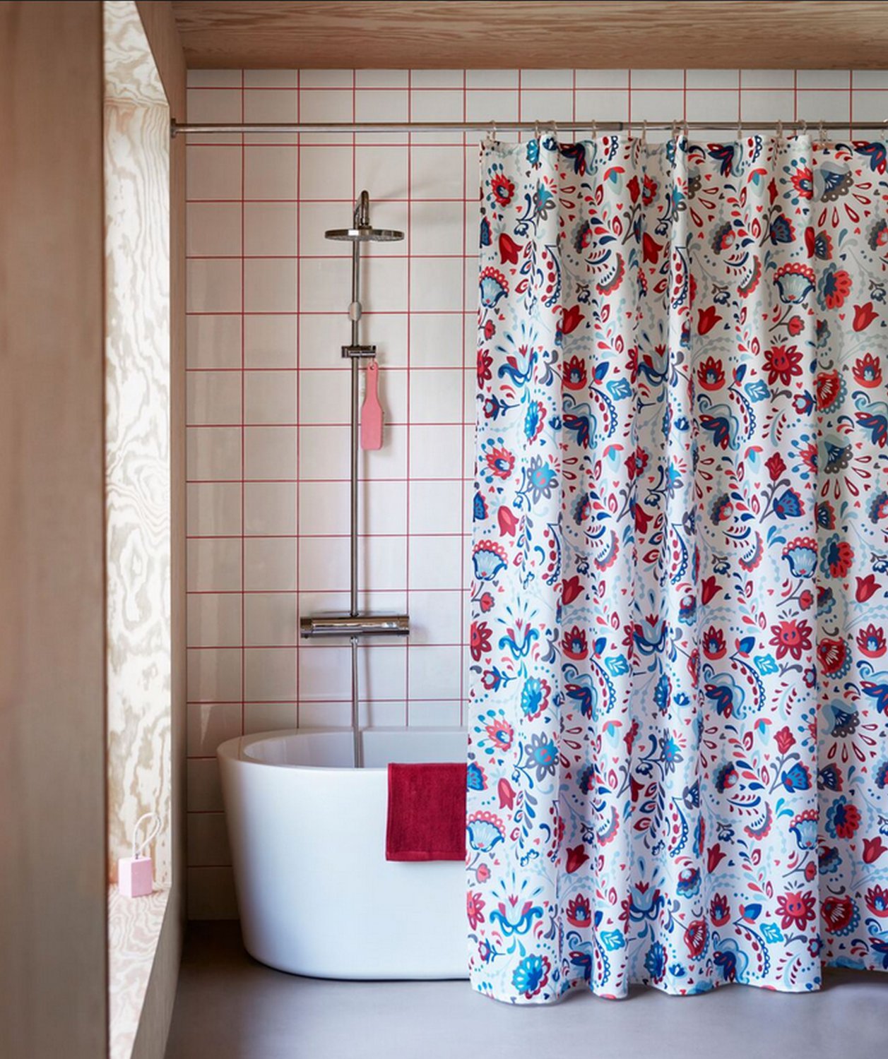 IKEA Kratten Scandinavian Floral FABRIC SHOWER CURTAIN Red White Blue ...