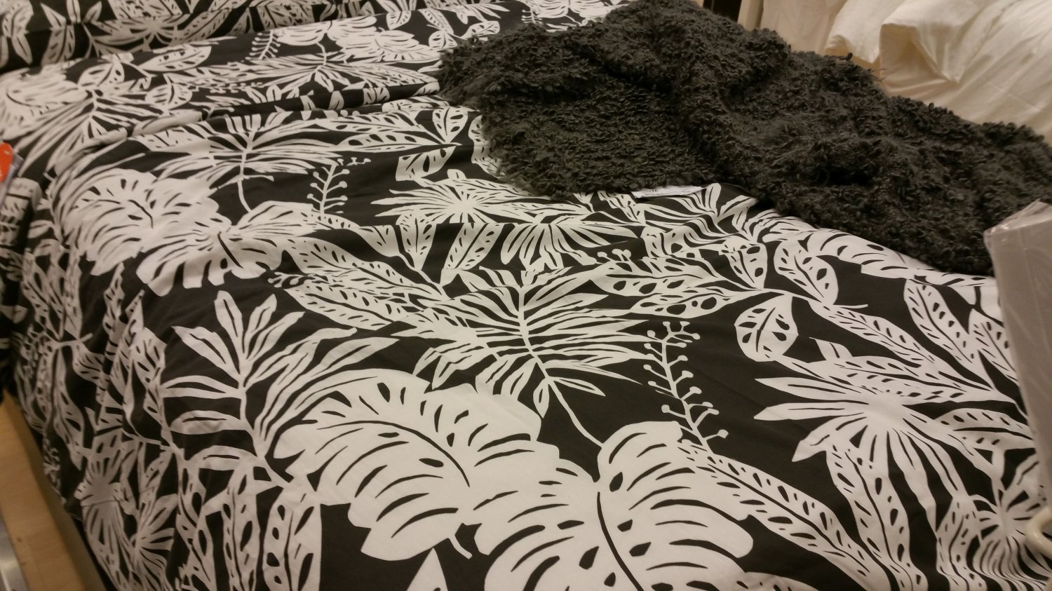 IKEA OFELIA GRAY Throw BLANKET Acrylic Wool Photo PROP Textured Grey New