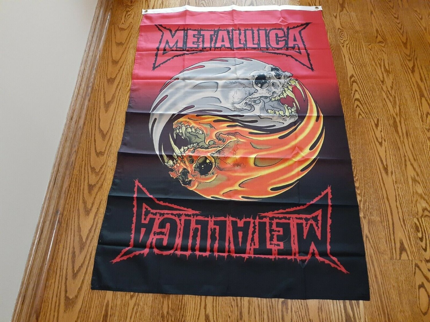 METALLICA FABRIC FLAG YIN/YAN FULL COLOR 2FT. 10IN. X 4FT. 5IN. VERY RARE!!