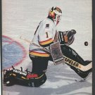 Vancouver Canucks Kirk McLean Flashing the Glove 1994 Pinup Photo 8x10