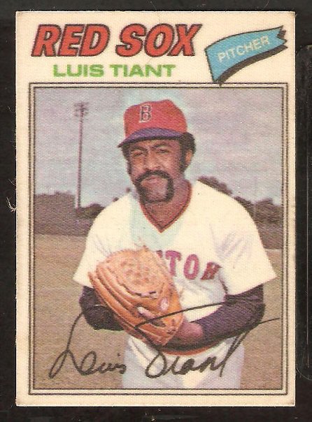 1977 Topps Cloth Sticker # 48 Boston Red Sox Luis Tiant