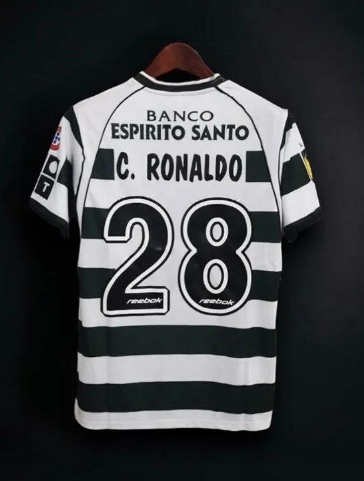 Sporting Lisboa 01/03 Ronaldo 28 Retro Jersey Jersey Home Soccer Retro Jersey Jersey