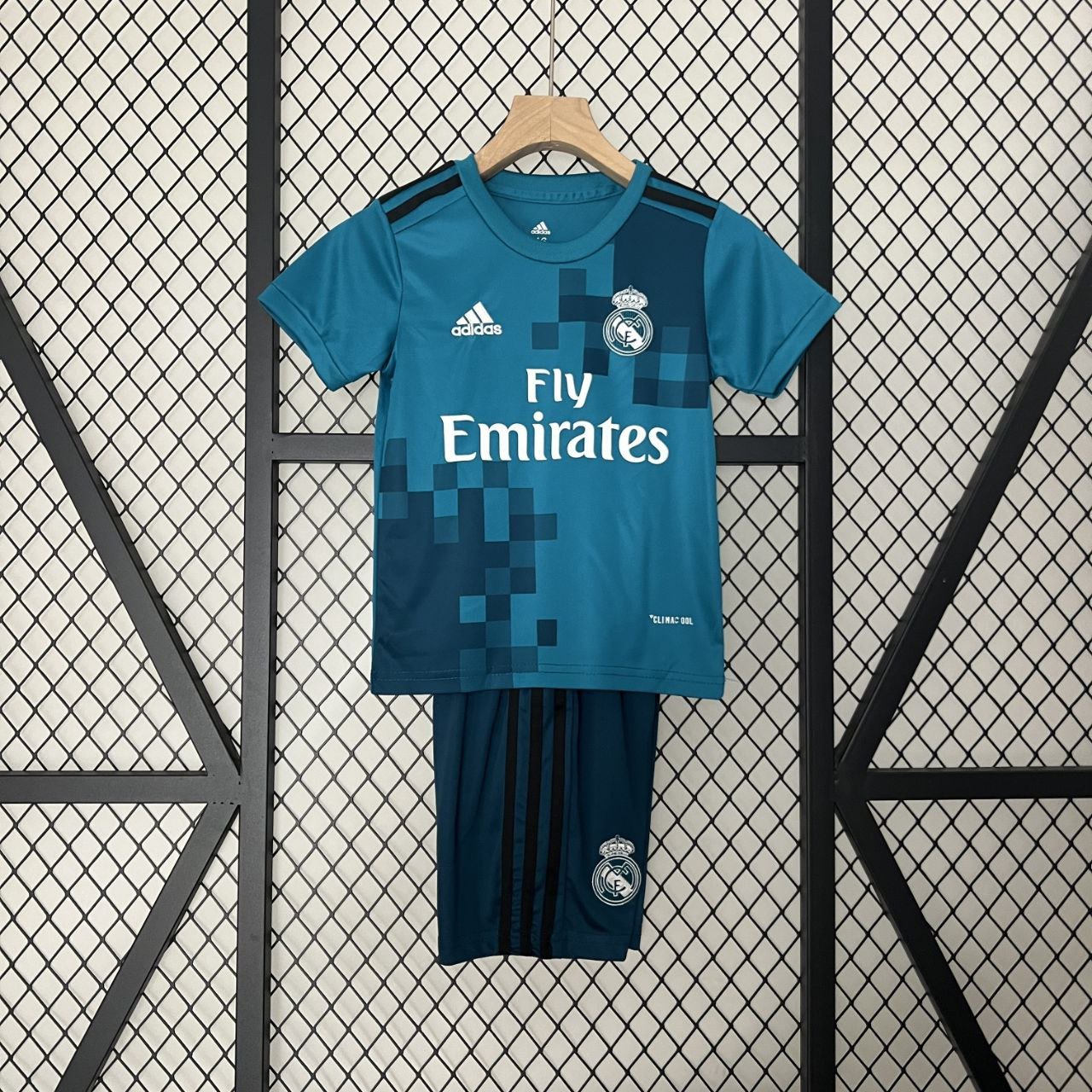 Real Madrid 2017/18 Retro Shirt Jersey Away Kids Youth Shirt Jersey