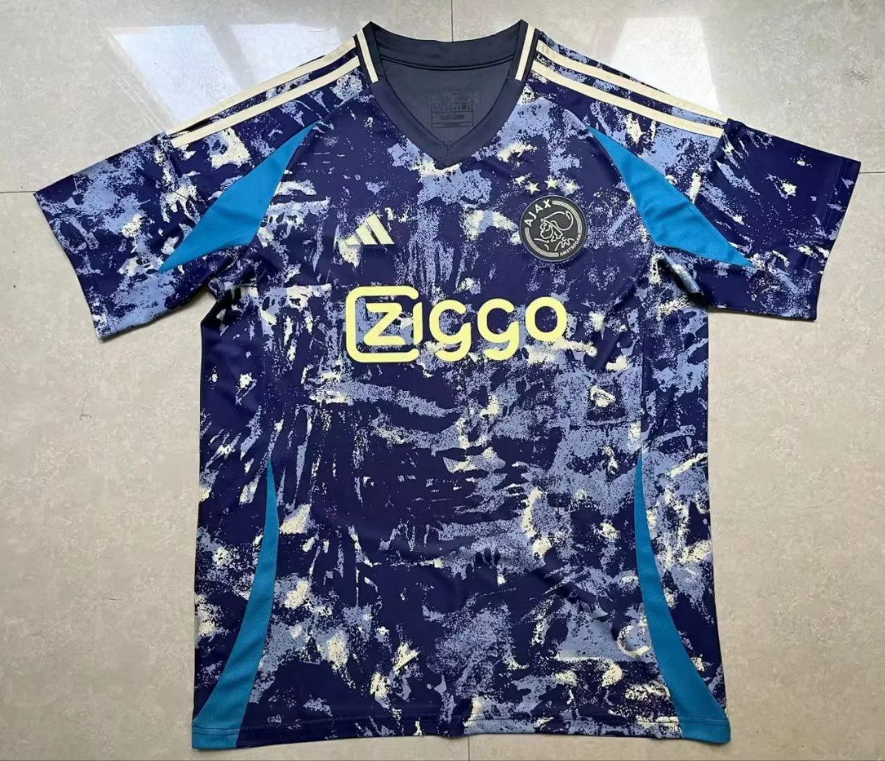 24-25 Ajax Away jersey