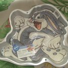 Wilton Cake Pan Bugs Bunny Cake Pan Looney Tunes 1996 #2105-3200