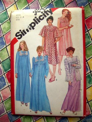 Simplicity Pattern # 5330 UNCUT Misses Nightgown Robe Bed Jacket Small Size 6 8