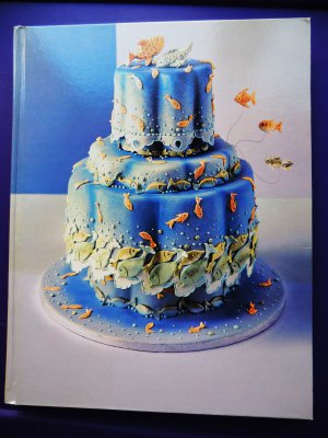 COLETTE'S BIRTHDAY CAKES Fancy Cake Decorating Instruction Book