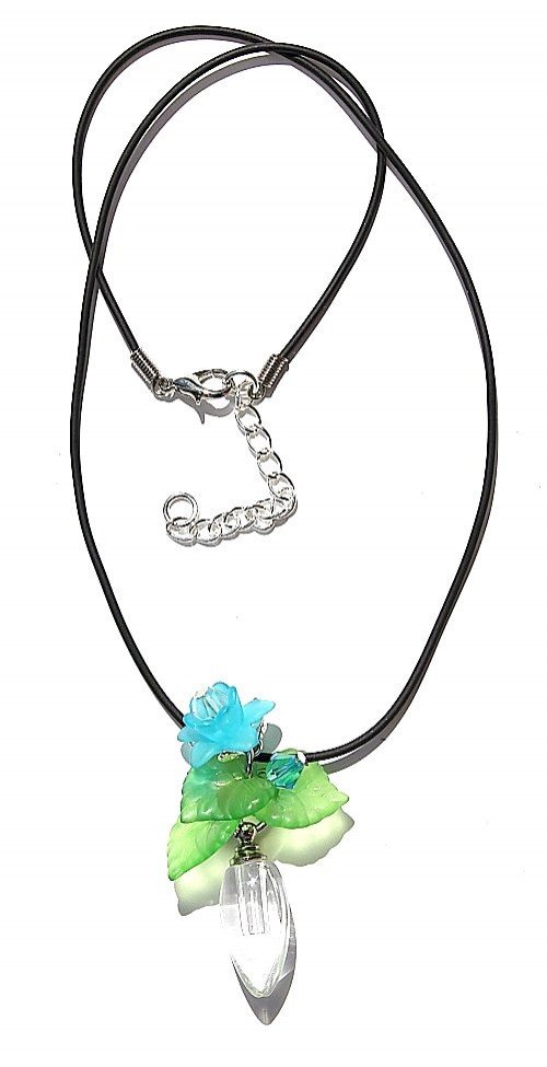 Pendant with a glass drop adorned with a small flower and leaves: "Fleurette" - Blue