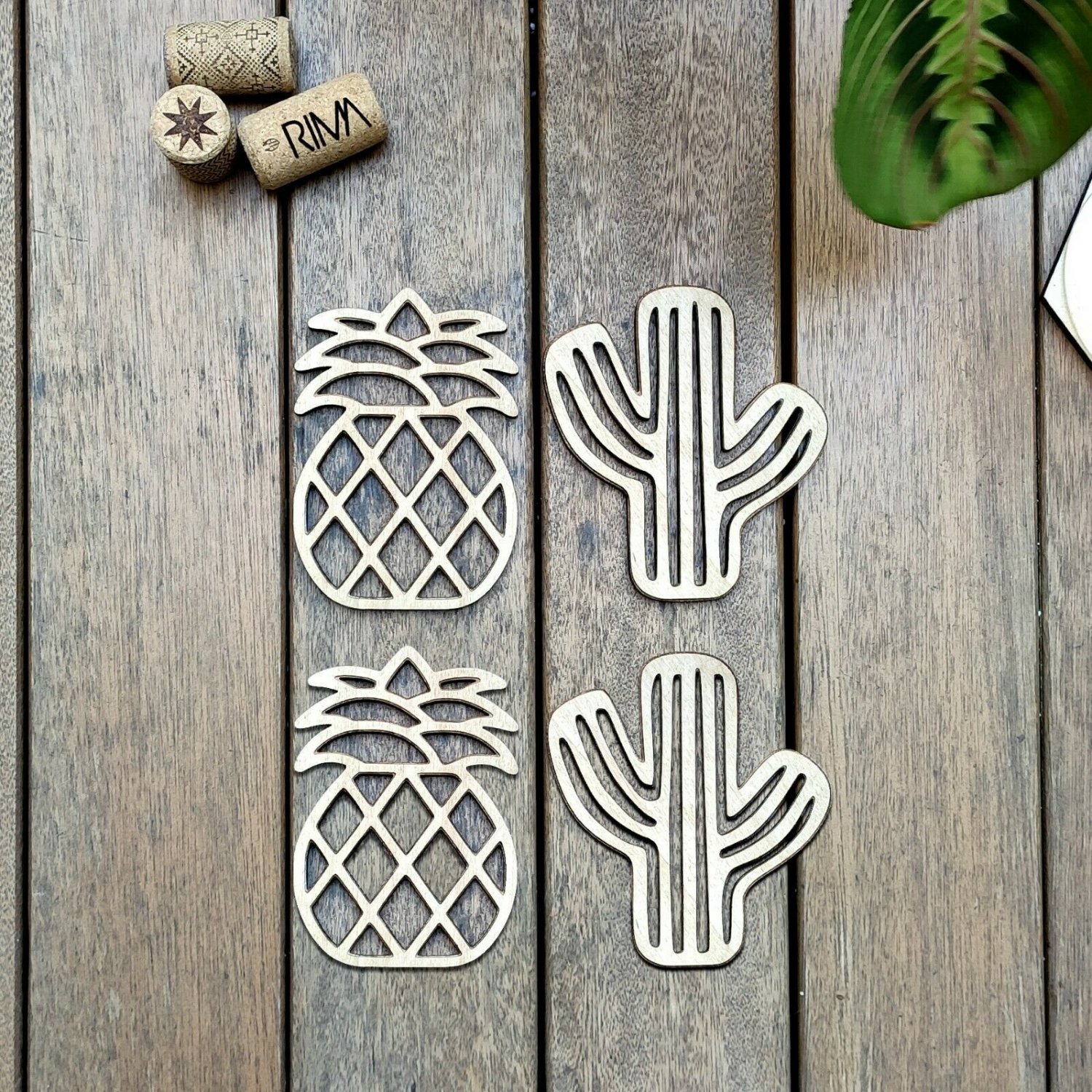 Set of 4 Caliente Collection Wood Coasters - Cup Holder - Pineapple - Cactus