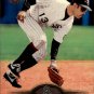 1995 Stadium Club 206 Ozzie Guillen