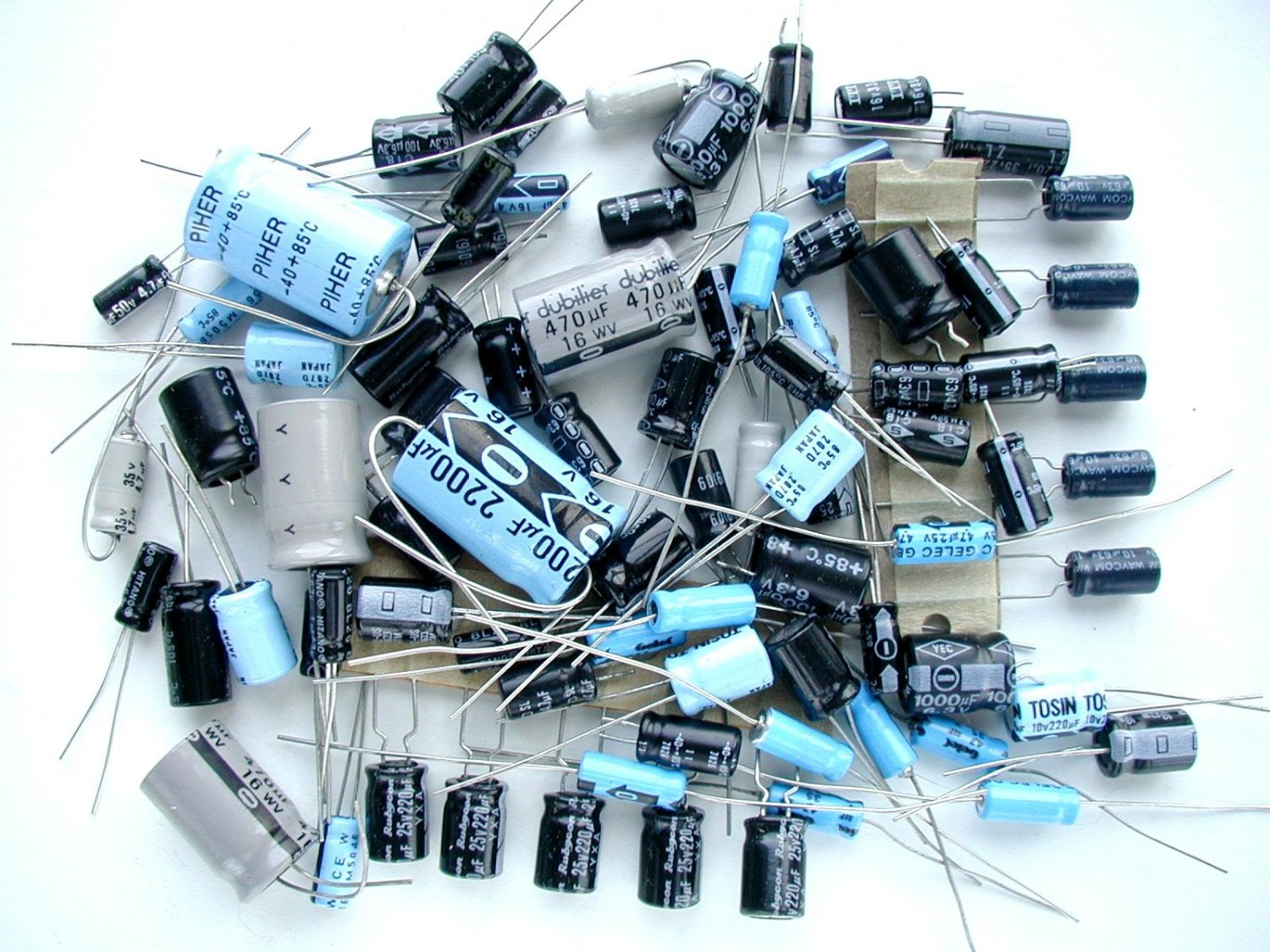 Mixed Pack 80 pieces Electrolytic Capacitors , Mixed Radial &Axial JOB LOT